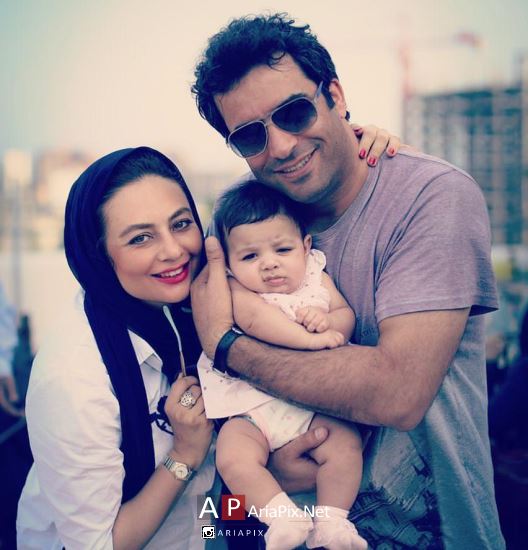 یکا ناصر همراه همسر و فرزندش