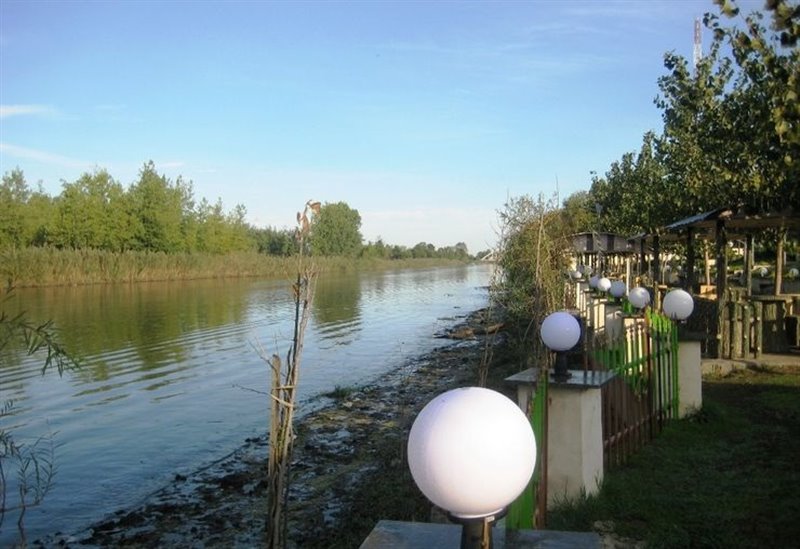 از گشت و گذار در شهر چمخاله لذت ببرید