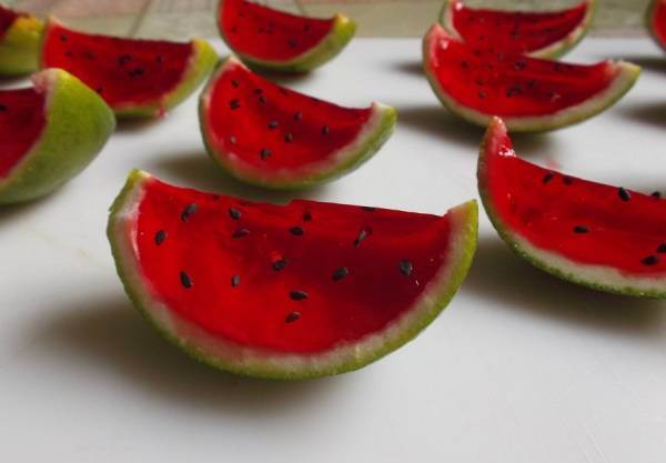 ژله هندوانه ای را چطور درست می کنند