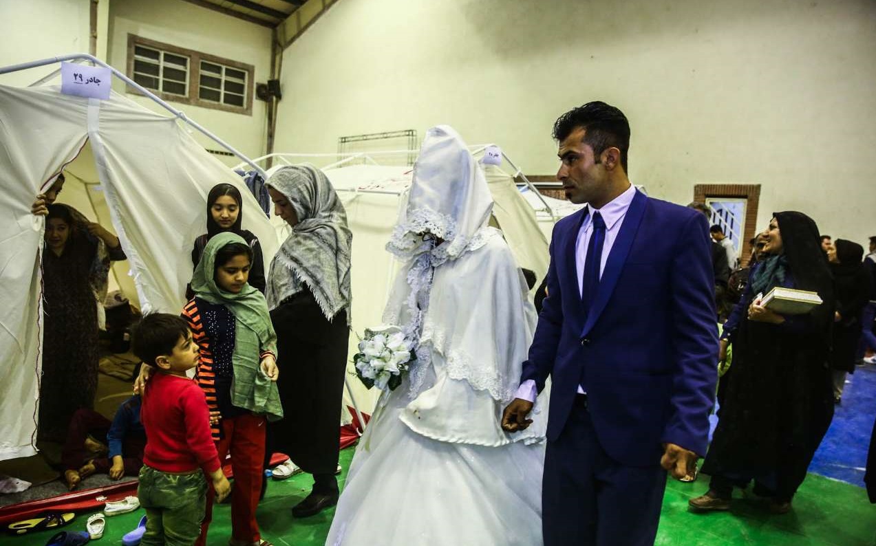 عروسی زوج سیل زده در آق قلا + عکس