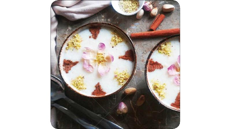 طرز تهیه شیر برنج مجلسی را بخوانید