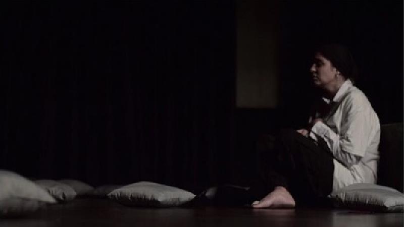 مینو آذرمگین بازیگر نقش زهره در سریال احضار 