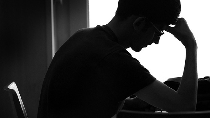 با افراد مبتلا به افسردگی چگونه رفتار کنیم