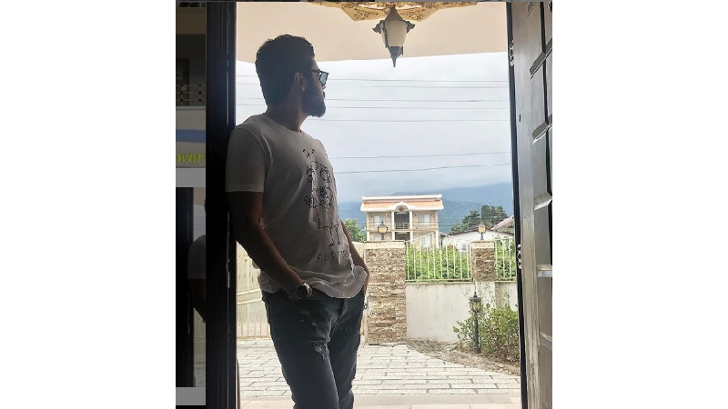 عکس‌ها و دلنوشته‌های متفاوت سینا مهرداد؛ بازیگر نقش حامد در سریال پدر