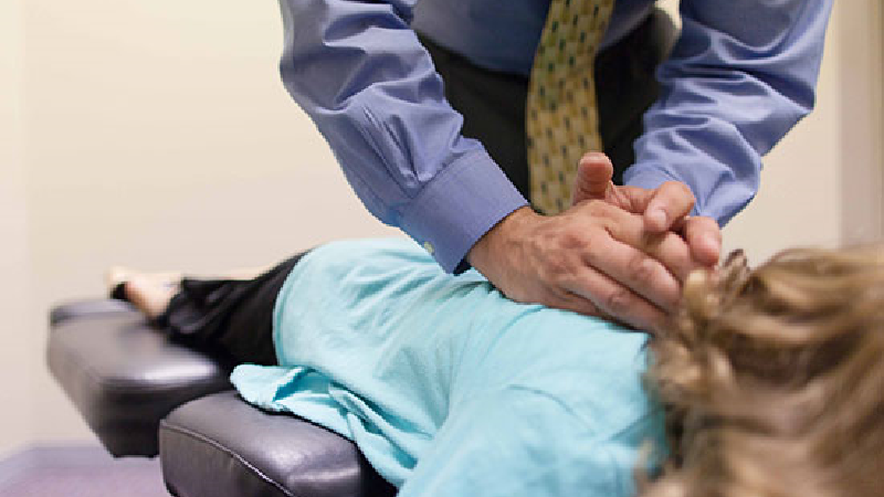 کایروپراکتیک برای درمان چه دردهایی مفید است