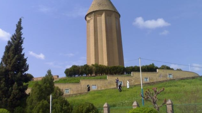 برج گنبد قابوس از مکان‌های تاریخی گرگان