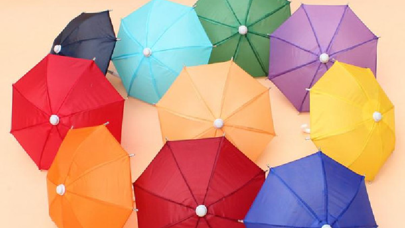 زنان آراسته چتر را فراموش نمی‌کنند