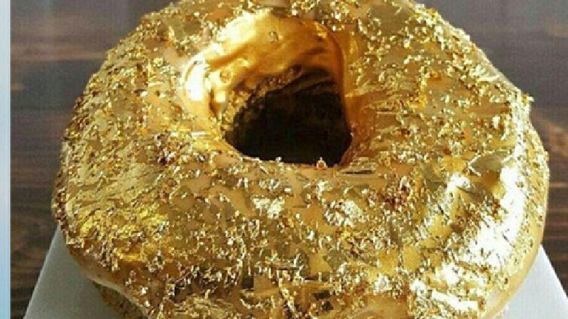 ماجرای فروش استیک و بستنی با طعم طلا چیست