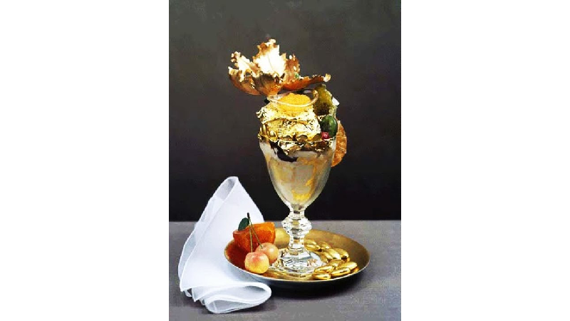 ماجرای فروش استیک و بستنی با طعم طلا چیست