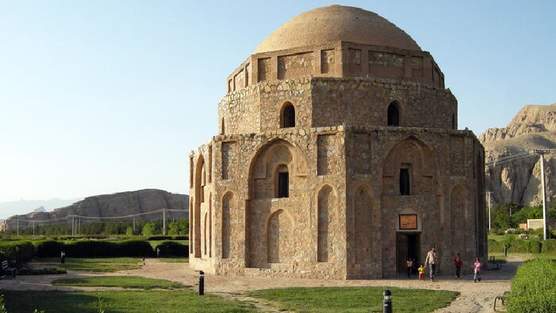 گنبد جبلیه در کجای کرمان است