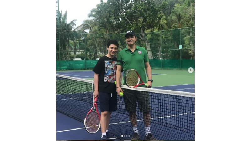 زندگی شخصی و ماجرای ازدواج امیرحسین رستمی بازیگر نقش مسعود در سریال فوق لیسانسه ها