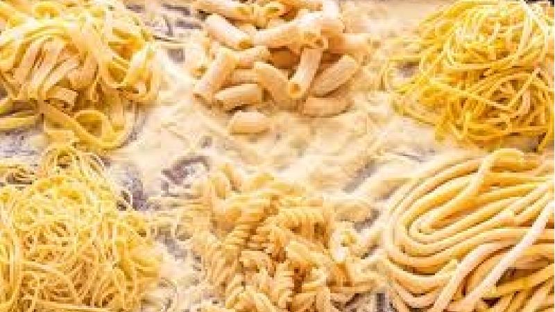 طرز تهیه کاملا حرفه‌ای پاستا همراه با سس آلفردو، سس پستو و سس بشامل