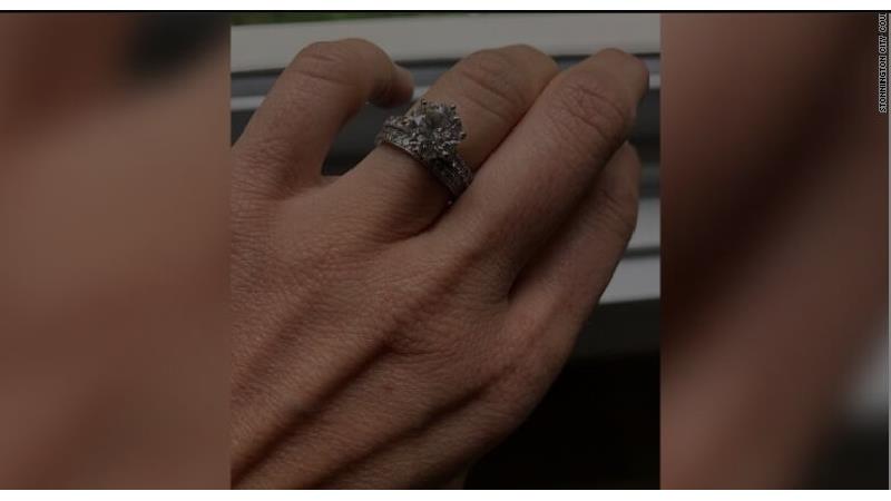 حلقه ازدواج از میان 30 هزار کیلو زباله پیدا شد