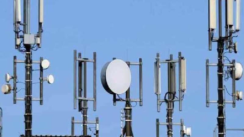 تأثیر امواج موبایل و وای‌فای در ابتلا به سرطان و سقط جنین ثابت نشده است.