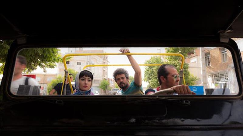 تومان؛ فیلمی راجع به جوانان