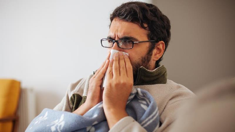 آنفولانزای نوع B چه علائمی دارد و آیا خطرناک است