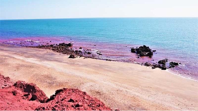 هرمز؛ جزیره رنگ‌ها و شگفتی‌ها