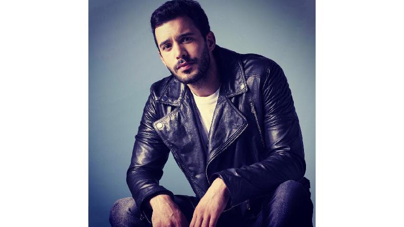 باریش آردوچ یک مدل بسیار موفق نیز هست