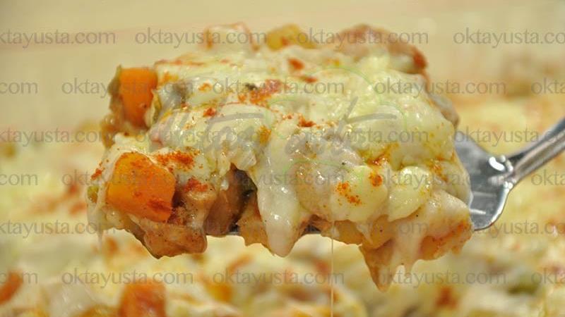 سس بشامل را روی چه غذاهایی می ریزند