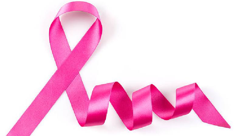 نشانه های سرطان سینه چیست