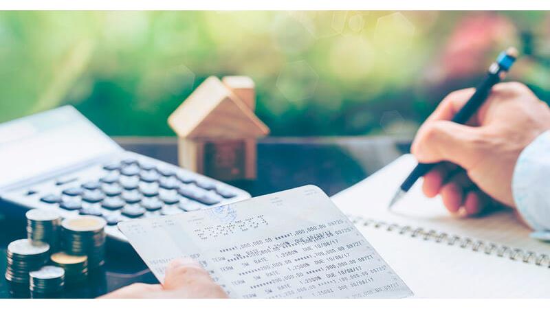 یکی از این پایه‌های مالیاتی با نام مالیات بر عایدی سرمایه شناخته می‌شود.