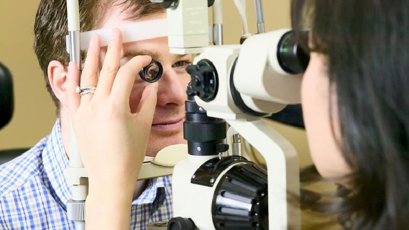 روش های مختلف درمان سکته چشمی