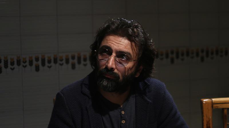 امین زندگانی در نقش مهرداد در سریال ملکاوان