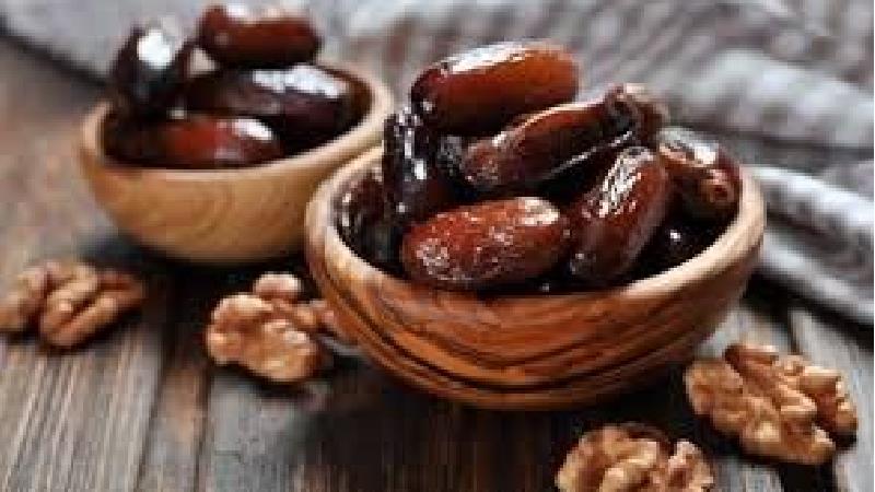 افزایش شیر مادر با خوردن خرما