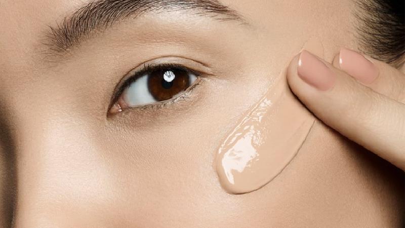 فایده های روغن اسطوخودوس برای پوست و مو