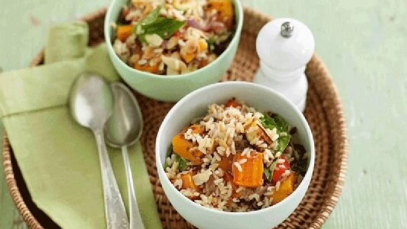 برنج قهوه ای را با چه غذاهایی می خورند