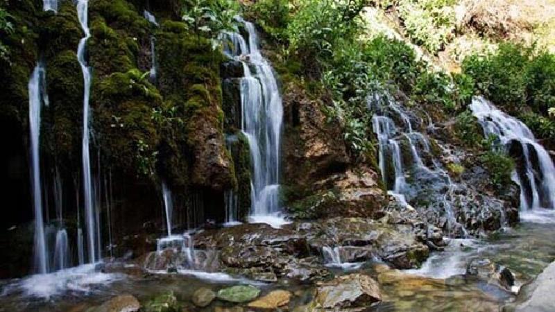 آسارا آبشارهای بسیار زیبایی دارد