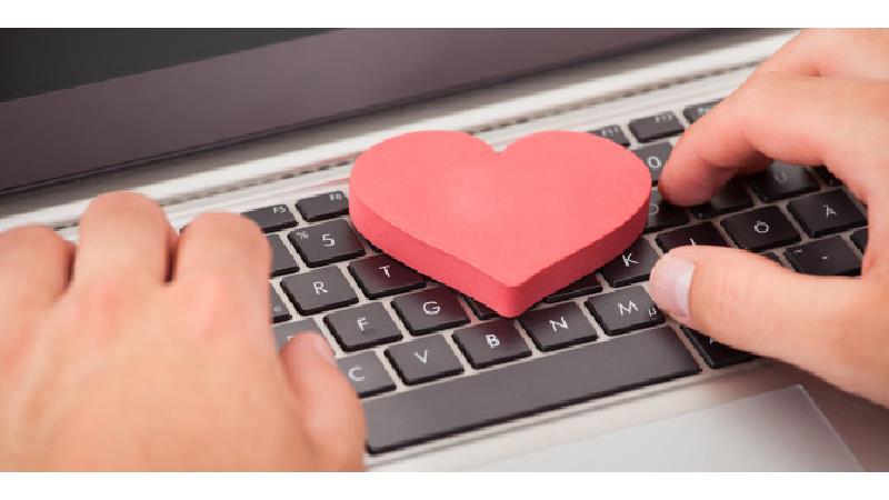 عشق های اینترنتی چه فرجامی دارد