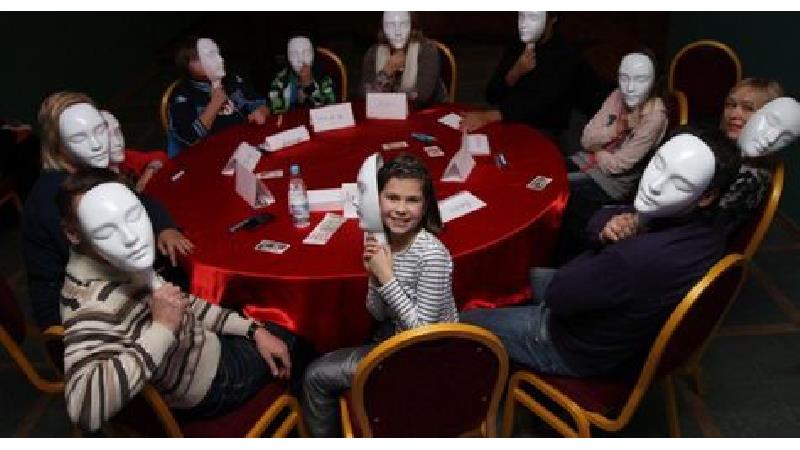 نقش ها در بازی مافیا چگونه تقسیم می شود