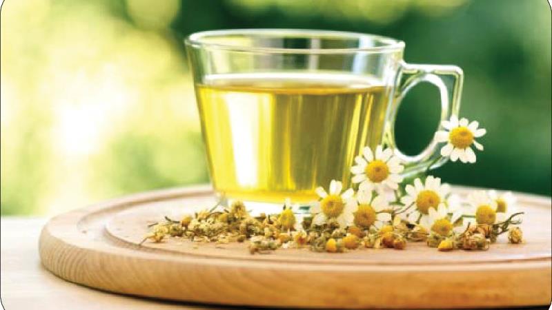 دمنوش بابونه به رفع استرس کمک می کند