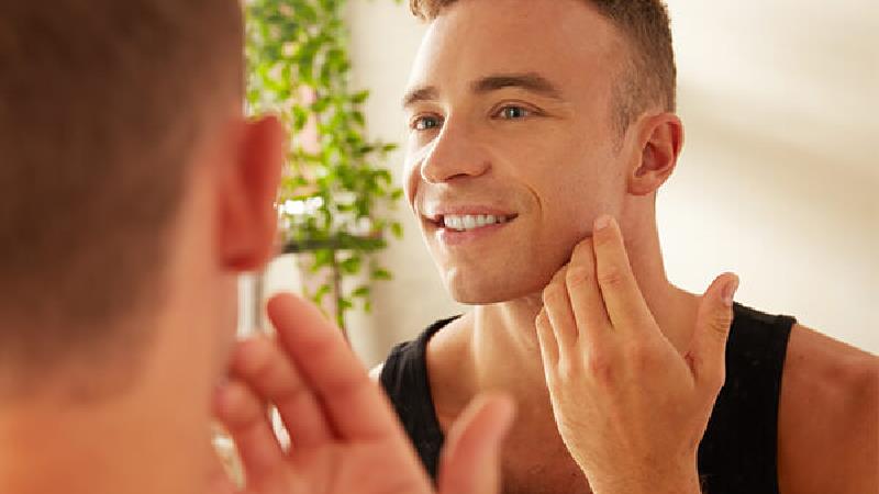 تاثیر ریتنول در جوانسازی پوست چیست