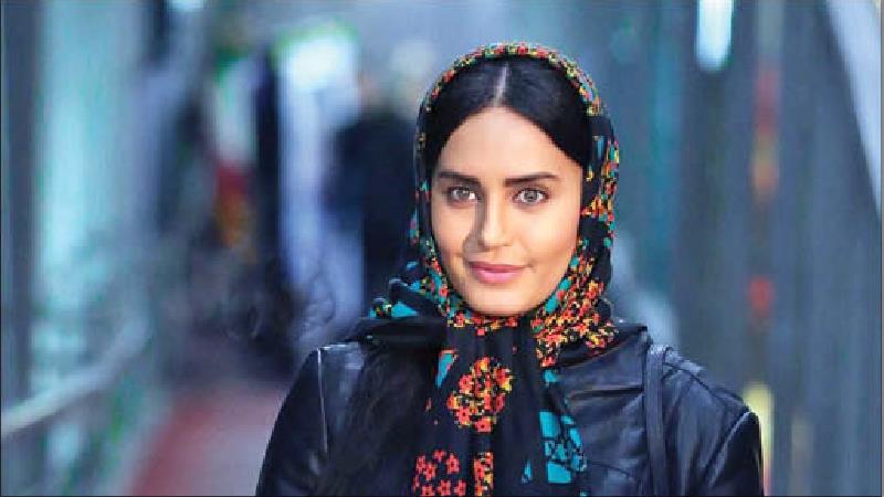 الناز شاکردوست از حدود سال 92، با فاصله گرفتن از بازی در فیلم‌های تجاری، حضوری کم رنگ در فهرست پرفروش‌ها و پول‌سازها پیدا کرد.