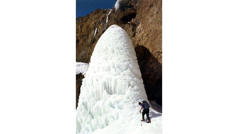 چگونه به آبشار سنگان برویم