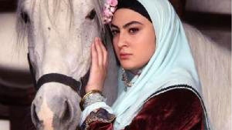 مریم مومن در سریال بانوی عمارت