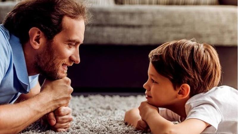 هر چه بیشتر با فرزند خود صحبت کنید بهتر است