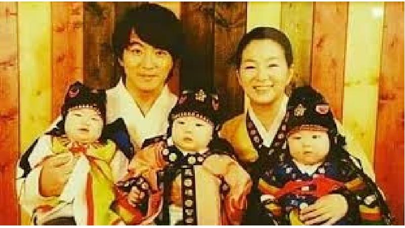 بازیگر نقش جومونگ به همراه همسر و فرزندانش