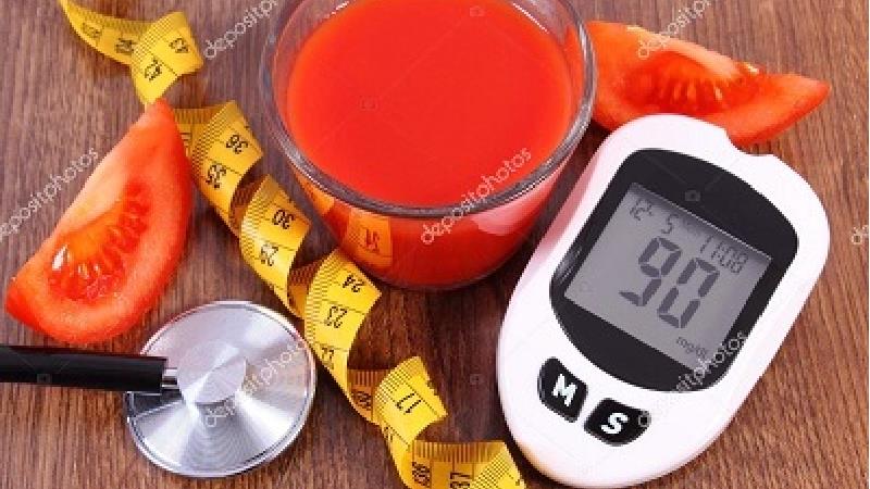 تاثیر آب گوجه فرنگی در لاغری