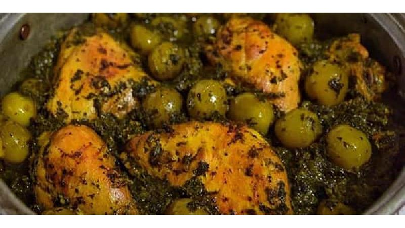 دستور پخت خورشت گوجه سبز چگونه است