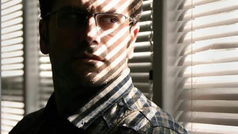 روزبه حصاری در نقش جواد جوادی