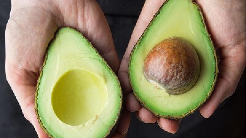 آووکادو در چربی سوزی نقش دارد