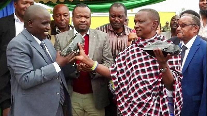 مرد فقیر در کشور تانزانیا  ناگهان ثروتمند شد