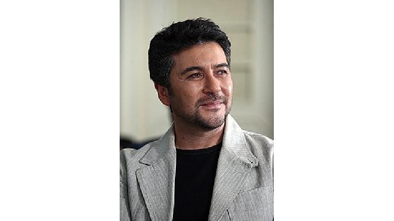 امیرحسین صدیق در نقش  ‌استاد بهار