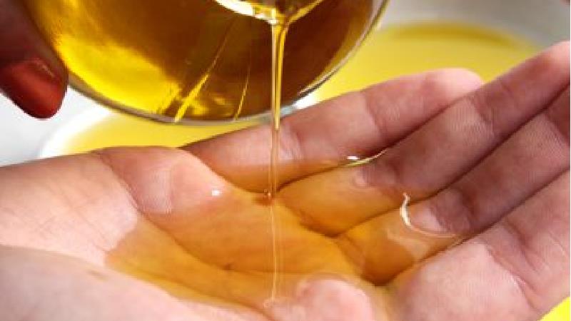 روغن بادام چه خاصیتی برای پوست دارد