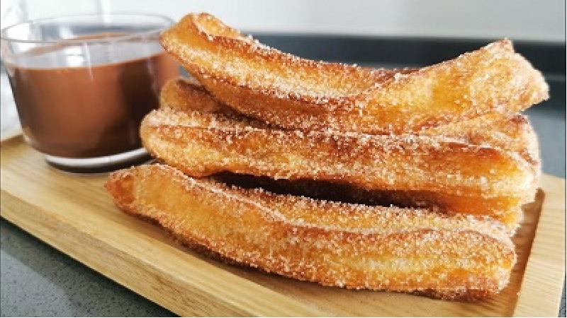 طرز تهیه چوروس این دسر اسپانیایی خوشمزه را بخوانید