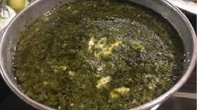 طرز تهیه خورشت ترش تره را بخوانید