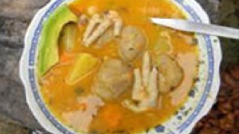 سوپ پای مرغ را چه طور درست می کنند